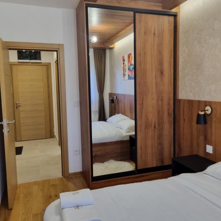 Royal Garden Centar apartmani - One-Bedroom Apartment - 8