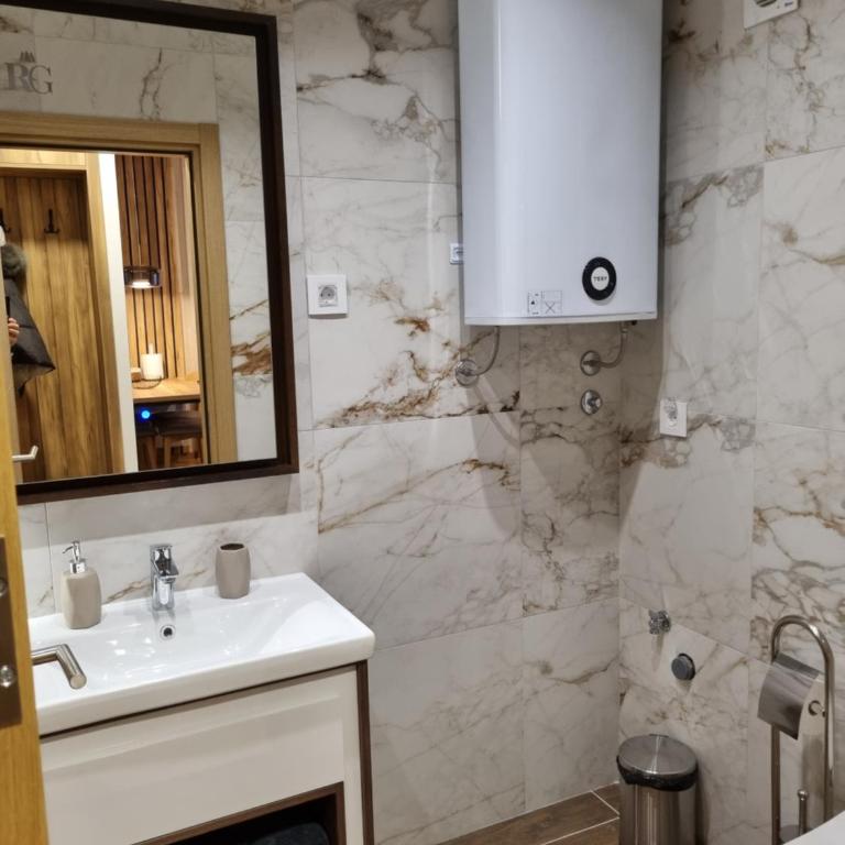 Royal Garden Centar apartmani - One-Bedroom Apartment - 33