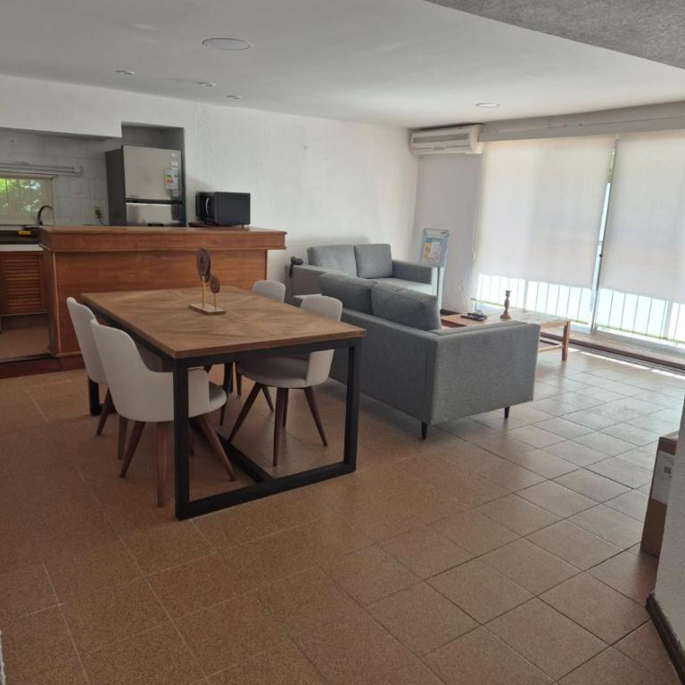 Club Sol - One-Bedroom Apartment - 1
