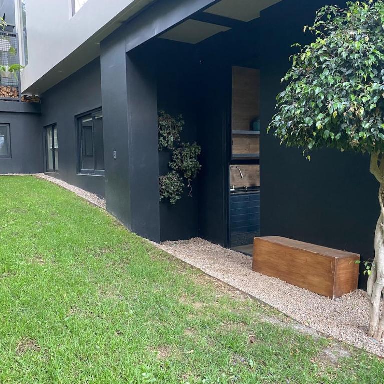 House with a private pool in Bosque Norte - Three-Bedroom House - 11