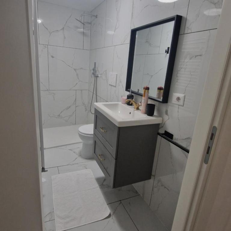 Casa Hanna Garden - Appartamento con 2 Camere da Letto e Terrazza - 36