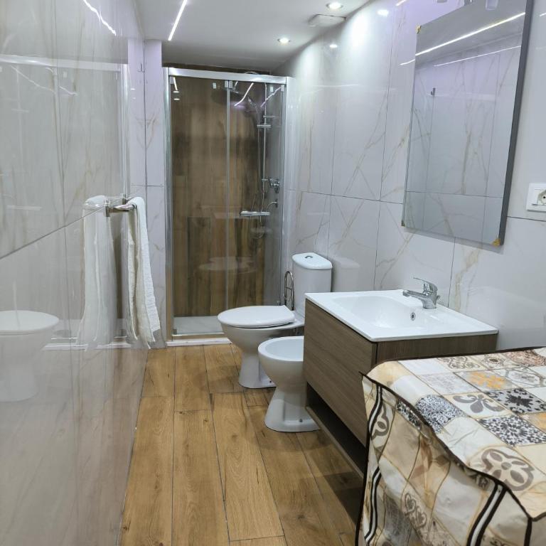 La Nica - Two-Bedroom House - 3