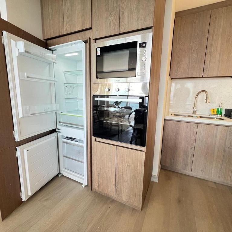 Spectacular oceanfront view for 8 people - Three-Bedroom Apartment - 5