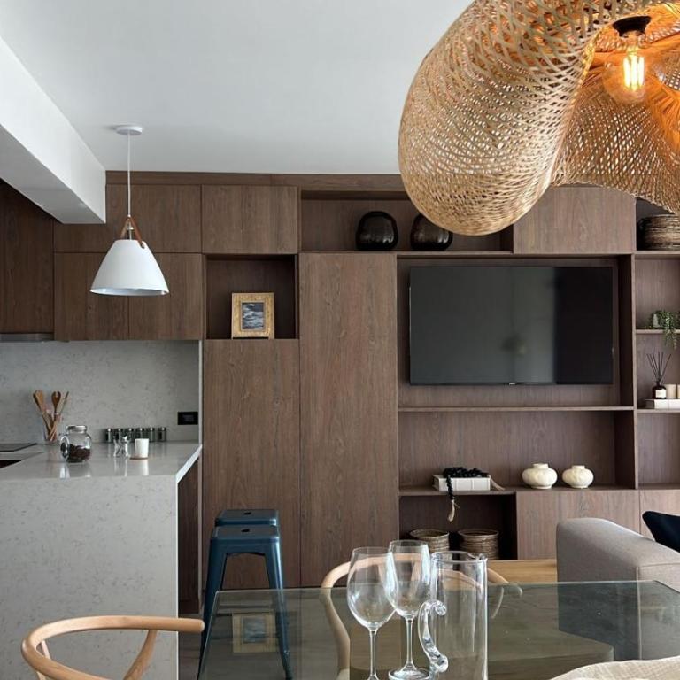 Spectacular oceanfront view for 8 people - Three-Bedroom Apartment - 14