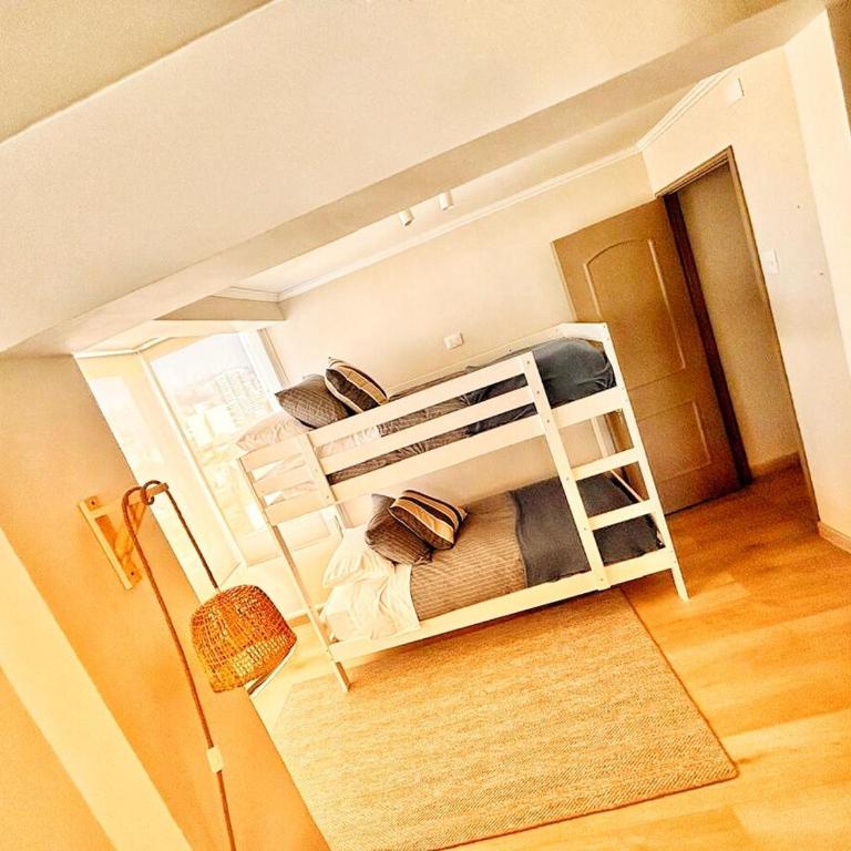 Spectacular oceanfront view for 8 people - Three-Bedroom Apartment - 22
