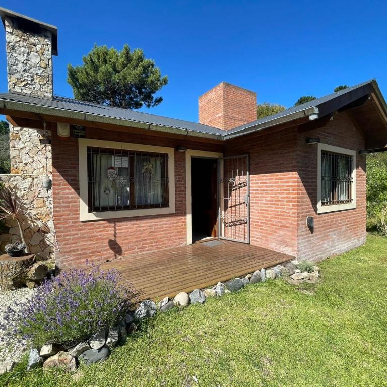 Alma del Bosque PILETA E HIDROMASAJES Semiclimatizados - Two-Bedroom House - 54