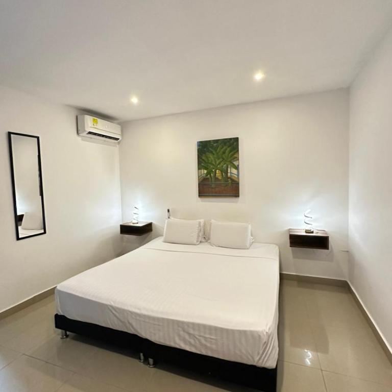 Hotel Amoek - Habitación Superior con cama extragrande - 5