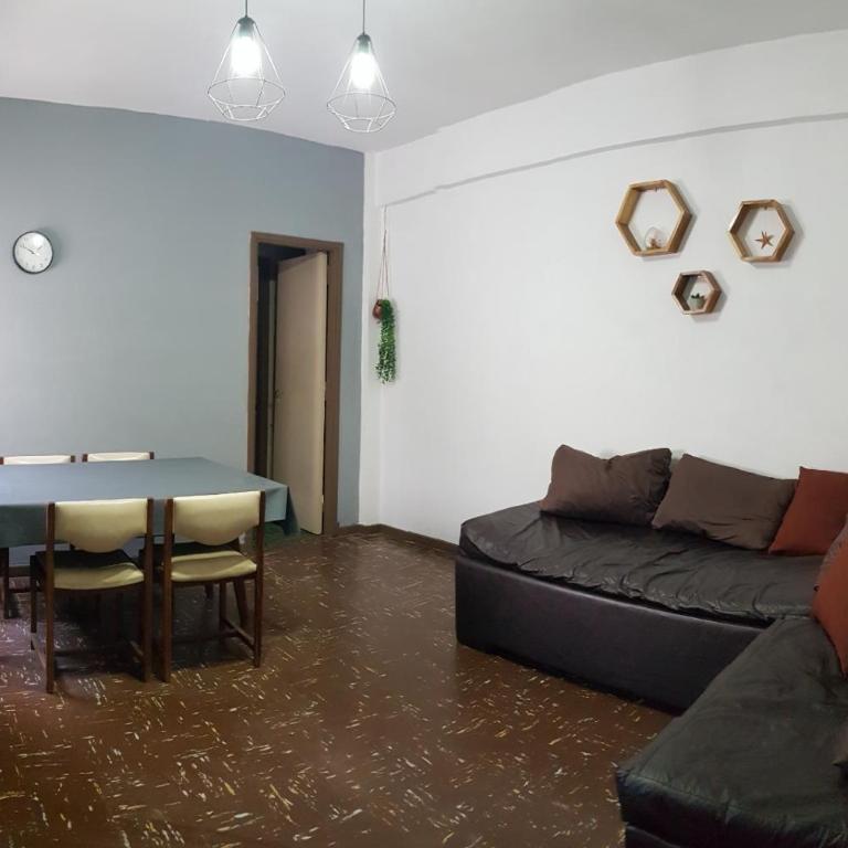 Departamento 2 ambientes en MIRAMAR - Apartamento de 1 dormitorio - 2