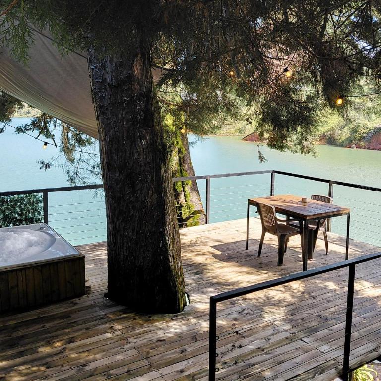Tree House, Cabaña privada con Jacuzzi y canoa - Chalet de 1 dormitorio - 13