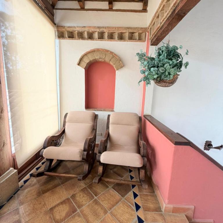 La Casa Colonial - Three-Bedroom House - 7
