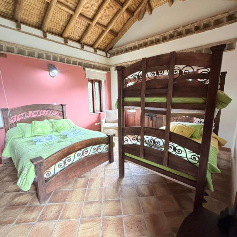 La Casa Colonial - Three-Bedroom House - 30