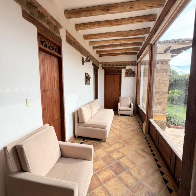 La Casa Colonial - Three-Bedroom House - 27