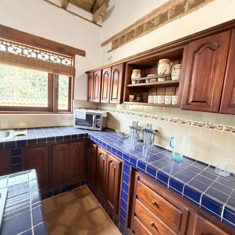 La Casa Colonial - Three-Bedroom House - 44