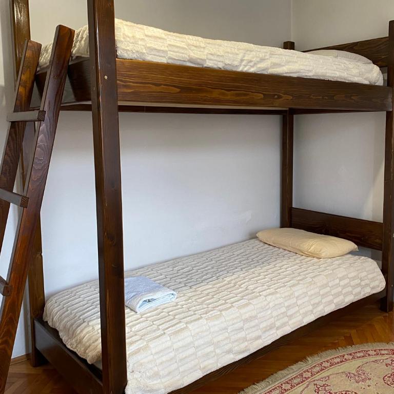 Small Hill Guesthouse - Bunk Bed in Mixed Dormitory Room - 5