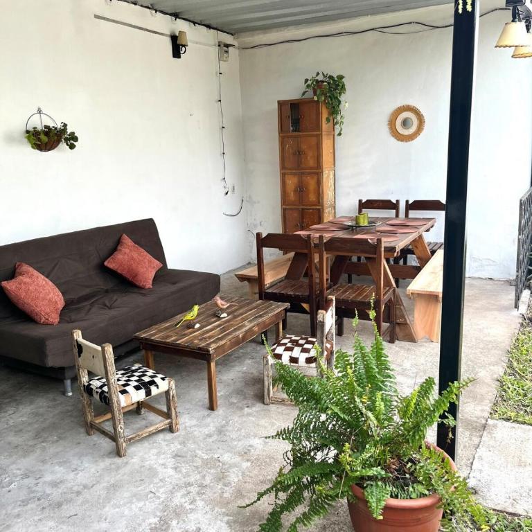 Casa, gran parrillero a pocos minutos de sitios turísticos - Two-Bedroom House - 22