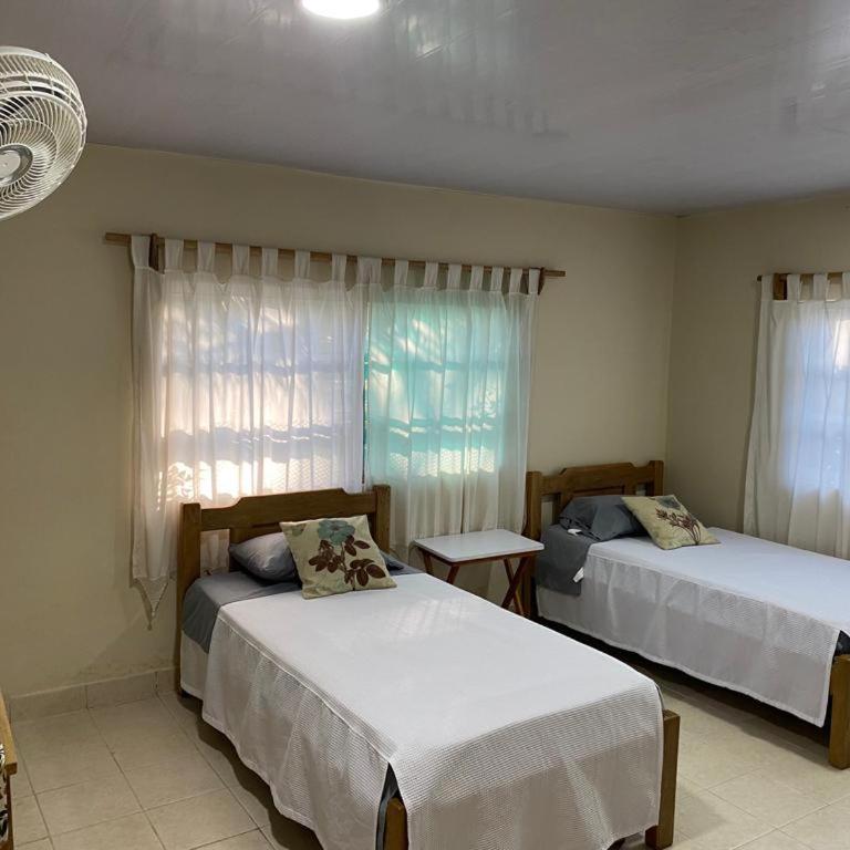 Zéfiro Hostal - Habitación Familiar con vistas al mar - 4