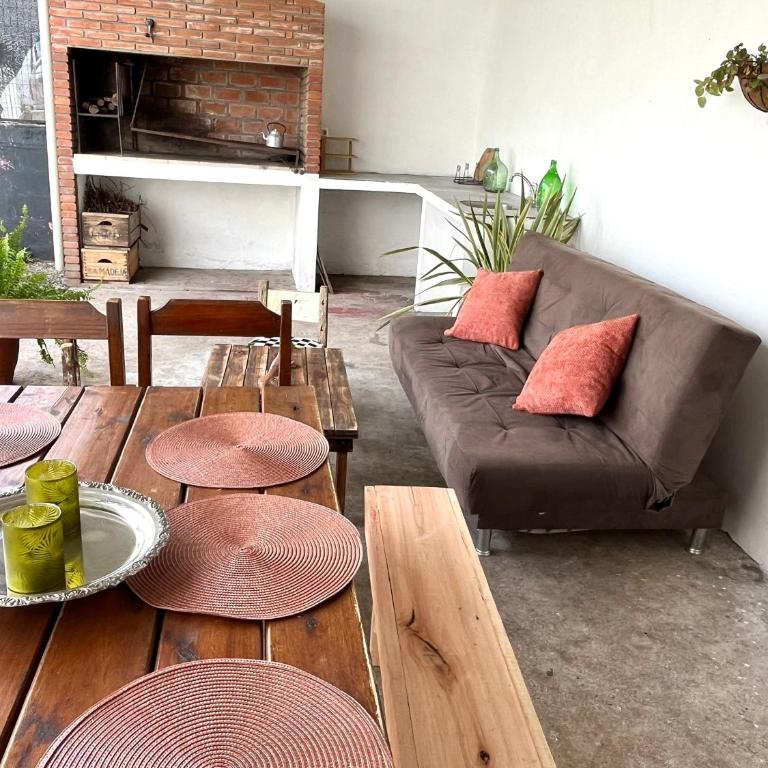 Casa, gran parrillero a pocos minutos de sitios turísticos - Two-Bedroom House - 17