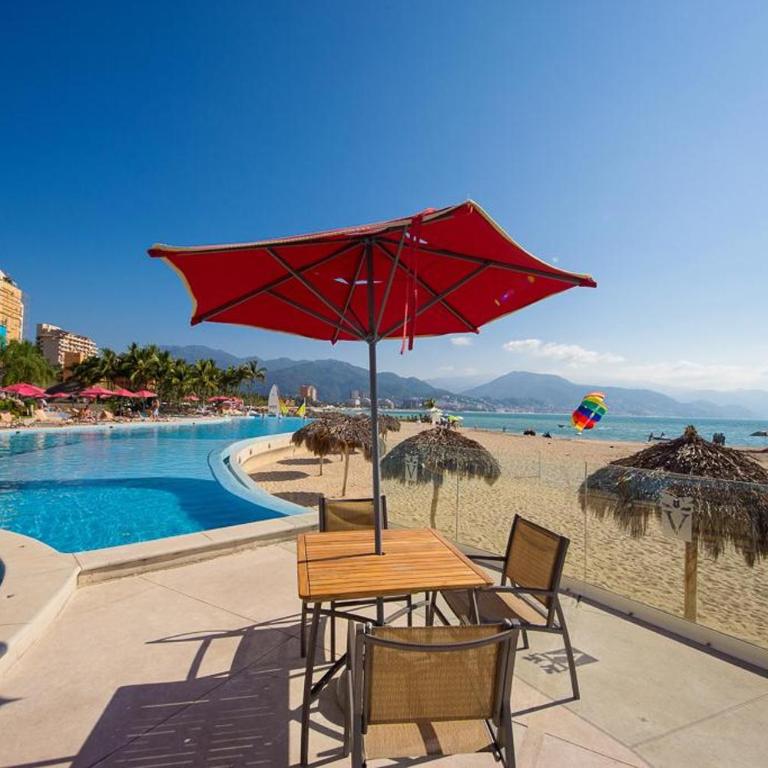 Pools, Gym and Restaurant, Beachfront 1BR - Vacation Home - 23