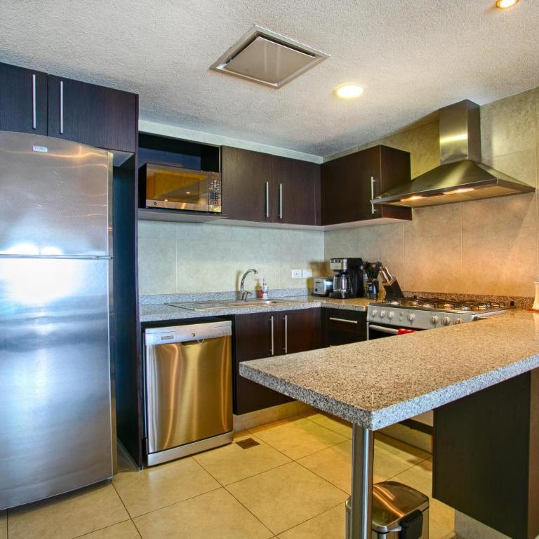 Pools, Gym and Restaurant, Beachfront 1BR - Vacation Home - 6