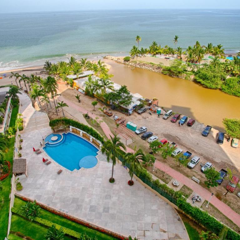 Pools, Gym and Restaurant, Beachfront 1BR - Vacation Home - 21