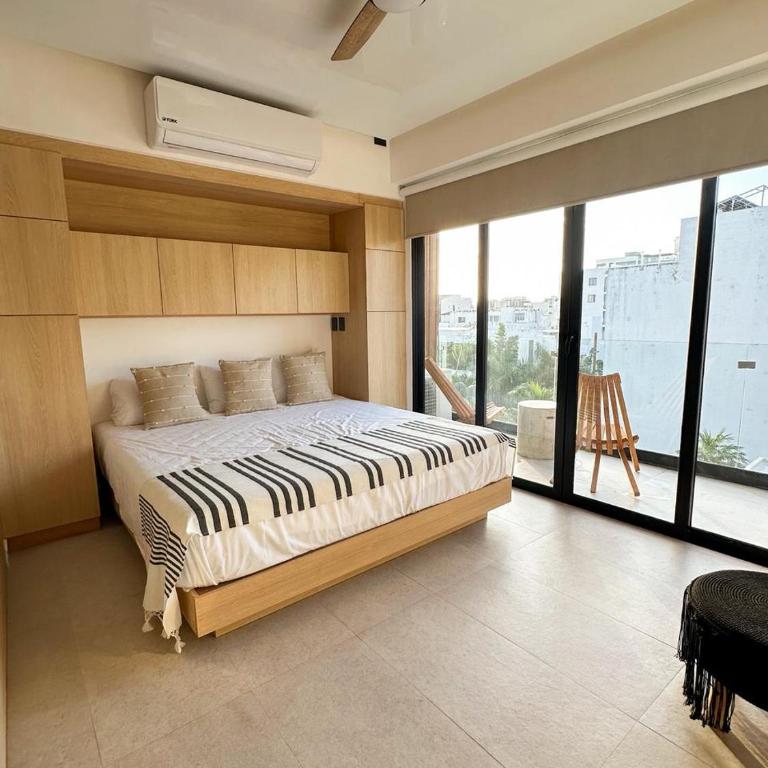 Zuhause Apartments 5th AV - Deluxe King Studio - 1