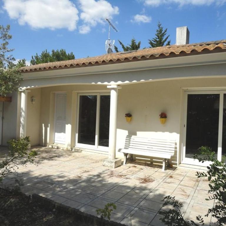 Maison boisée, 800m de la plage, 100m², 3 chambres, terrasse, parking - FR-1-777-18 - Vacation Home - 1