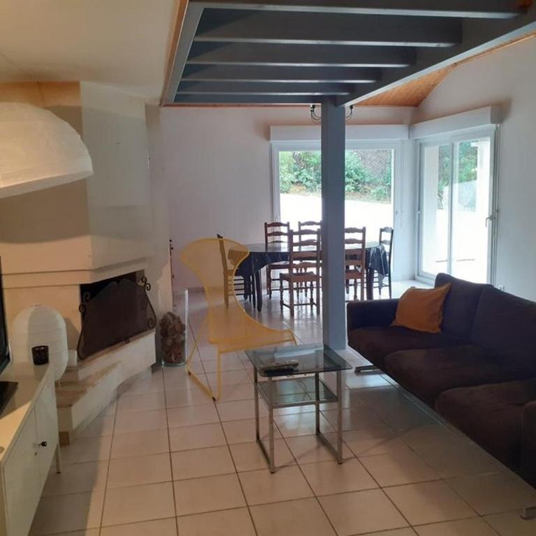 Maison boisée, 800m de la plage, 100m², 3 chambres, terrasse, parking - FR-1-777-18 - Vacation Home - 5