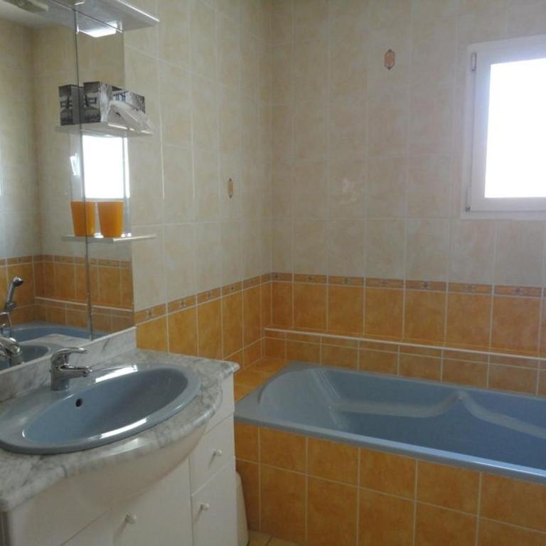 Maison boisée, 800m de la plage, 100m², 3 chambres, terrasse, parking - FR-1-777-18 - Vacation Home - 8