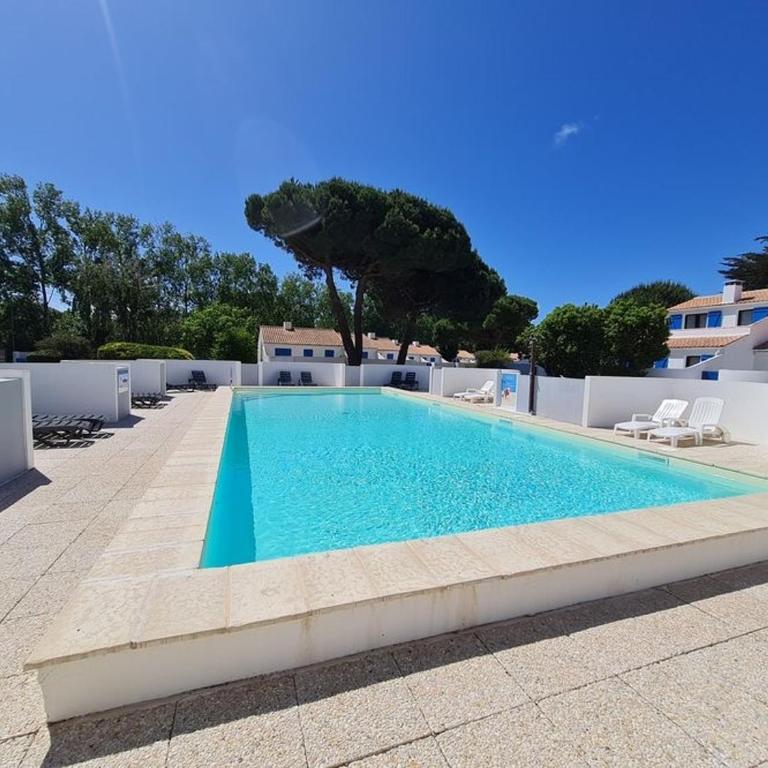 Maison avec Piscine Chauffée, Proche Mer et Commerces, pour 4/5 Pers., Animaux Admis - FR-1-777-22 - Vacation Home - 5
