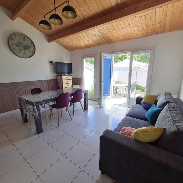 Maison avec Piscine Chauffée, Proche Mer et Commerces, pour 4/5 Pers., Animaux Admis - FR-1-777-22 - Vacation Home - 7