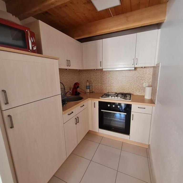 Maison avec Piscine Chauffée, Proche Mer et Commerces, pour 4/5 Pers., Animaux Admis - FR-1-777-22 - Vacation Home - 8