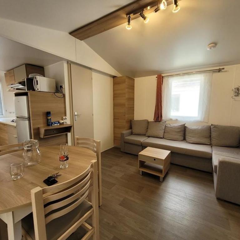 Mobil-Home Confort 4-6 Pers, Piscine Chauffée, Proche Plage - FR-1-777-1 - Mobile Home - 4