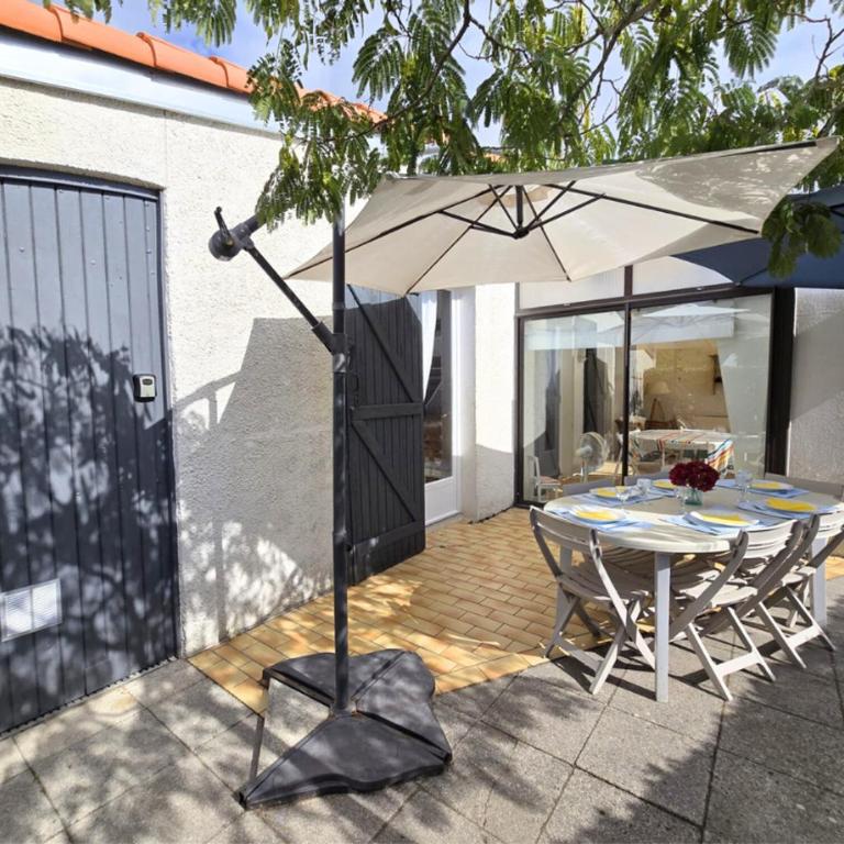 Charmante maison 7 couchages à 300m de la plage, parking et animaux admis - FR-1-777-45 - Vacation Home - 1