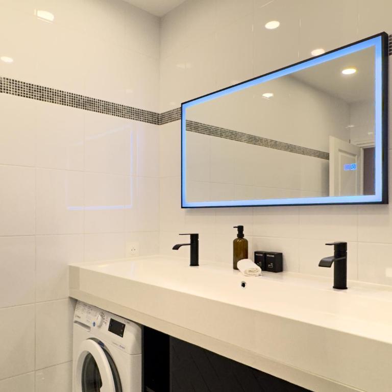 3BR - Faubourg St Honore - Concorde - Apartment - 8