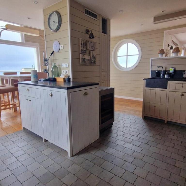 Appartement exceptionnel avec vue mer panoramique - Apartment - 38