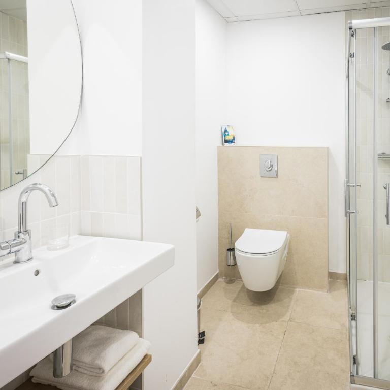Hôtel Miléade L'Orangeraie - entièrement rénové - Chambre Quadruple côté parc - 2