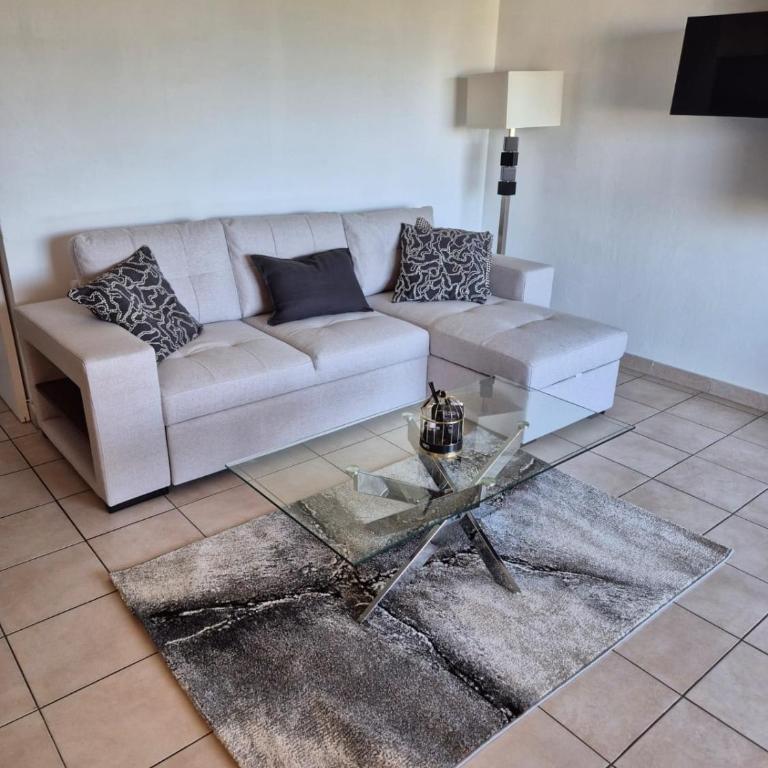 Charming 2 bedroom with sea view, pool and parking - Apartment mit 1 Schlafzimmer - 2