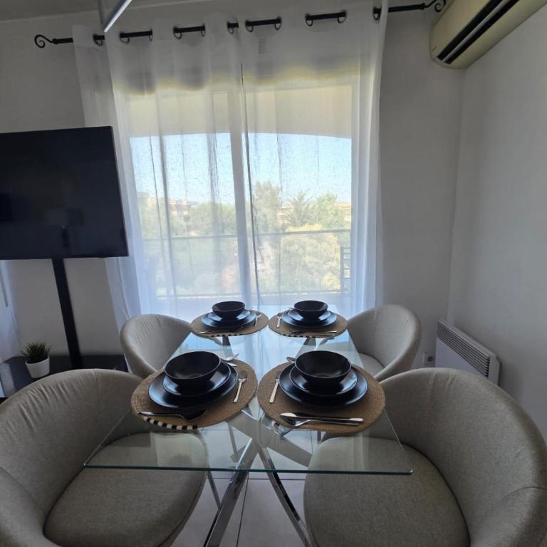 Charming 2 bedroom with sea view, pool and parking - Apartment mit 1 Schlafzimmer - 3