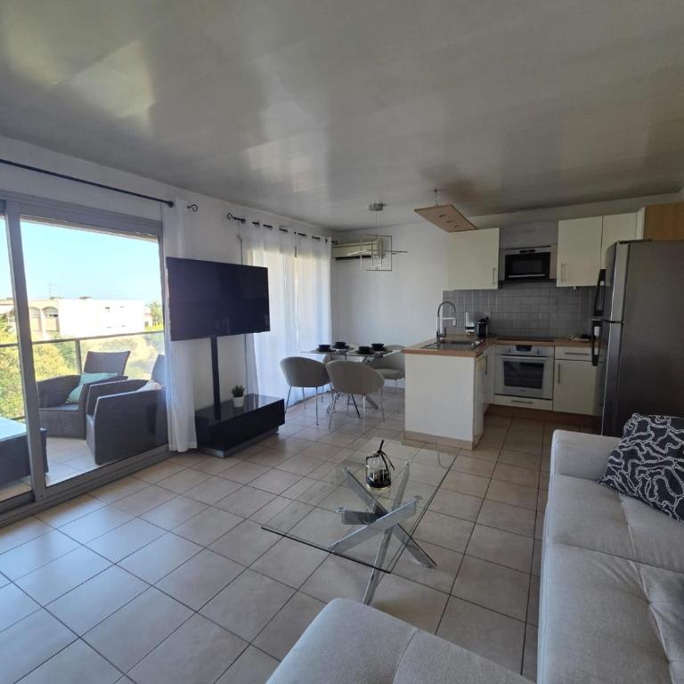 Charming 2 bedroom with sea view, pool and parking - Apartment mit 1 Schlafzimmer - 5