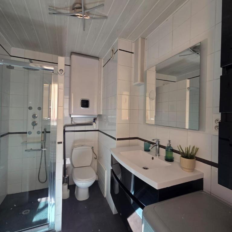 Charming 2 bedroom with sea view, pool and parking - Apartment mit 1 Schlafzimmer - 9