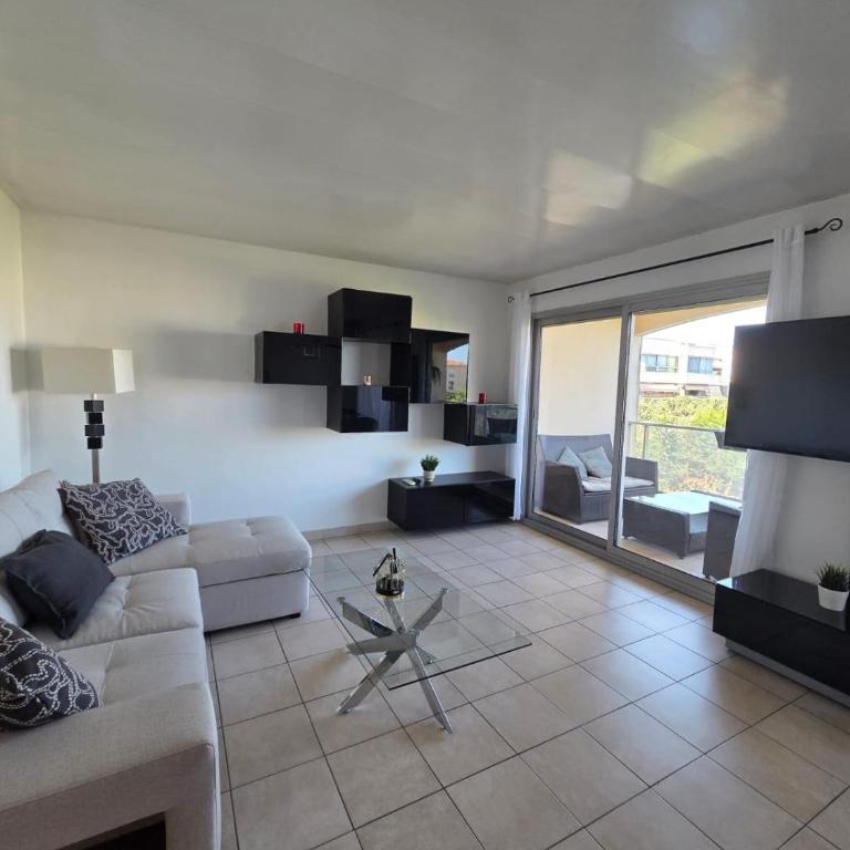 Charming 2 bedroom with sea view, pool and parking - Apartment mit 1 Schlafzimmer - 10