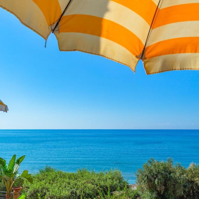 Lumia Case Vacanze - Four-Bedroom Apartment - 1