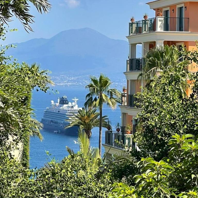 Overture - Panoramic Luxury Terrace Residence Sorrento Center - Two-Bedroom Apartment - 2