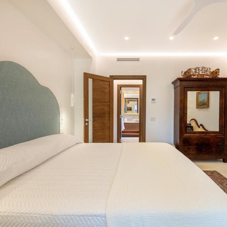 Overture - Panoramic Luxury Terrace Residence Sorrento Center - Two-Bedroom Apartment - 3