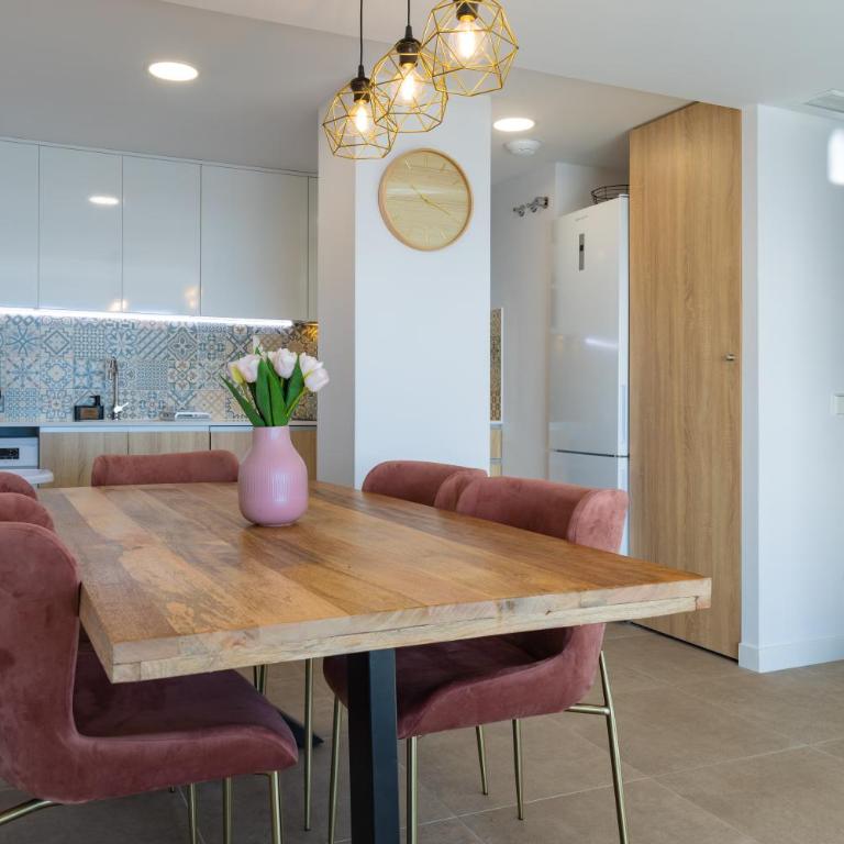 Sunrise Tower Calpe - great location - 5 minutes walk to the sea - Three-Bedroom Apartment - 7