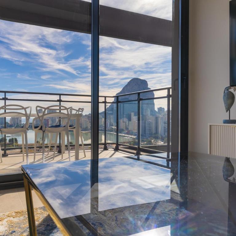 Sunrise Tower Calpe - great location - 5 minutes walk to the sea - Three-Bedroom Apartment - 6