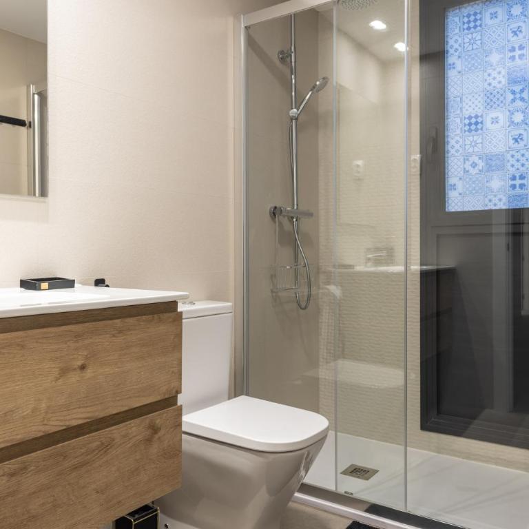 Sunrise Tower Calpe - great location - 5 minutes walk to the sea - Three-Bedroom Apartment - 16