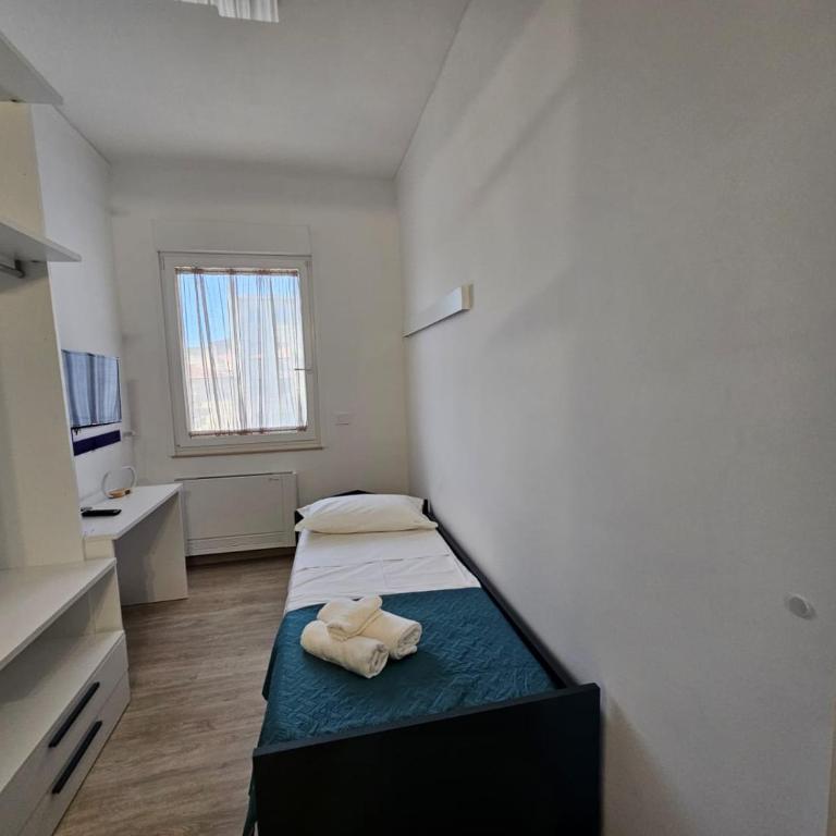 Libra Apartment - near Train Station & Wi-Fi - Appartamento con 2 Camere da Letto e Balcone - 11