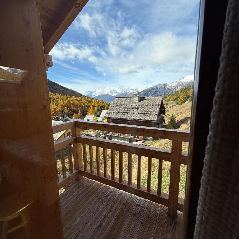 LA TANIÈRE DES OURSONS - Appartement duplex NEUF 9-10 pers vue pistes avec garages - Four-Bedroom Luxury Apartment - 24