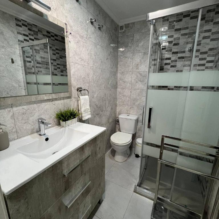 Ground floor apartment with terrace and pool - Bungalow - 20